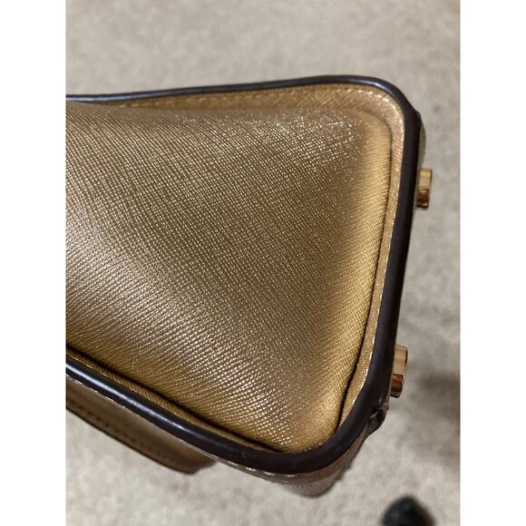 MICHAEL KORS IVORY, GOLD SIGNATURE LEATHER CROSSBODY BAG - Picture 16 of 16